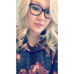 💕 Meet Your Posher 💕